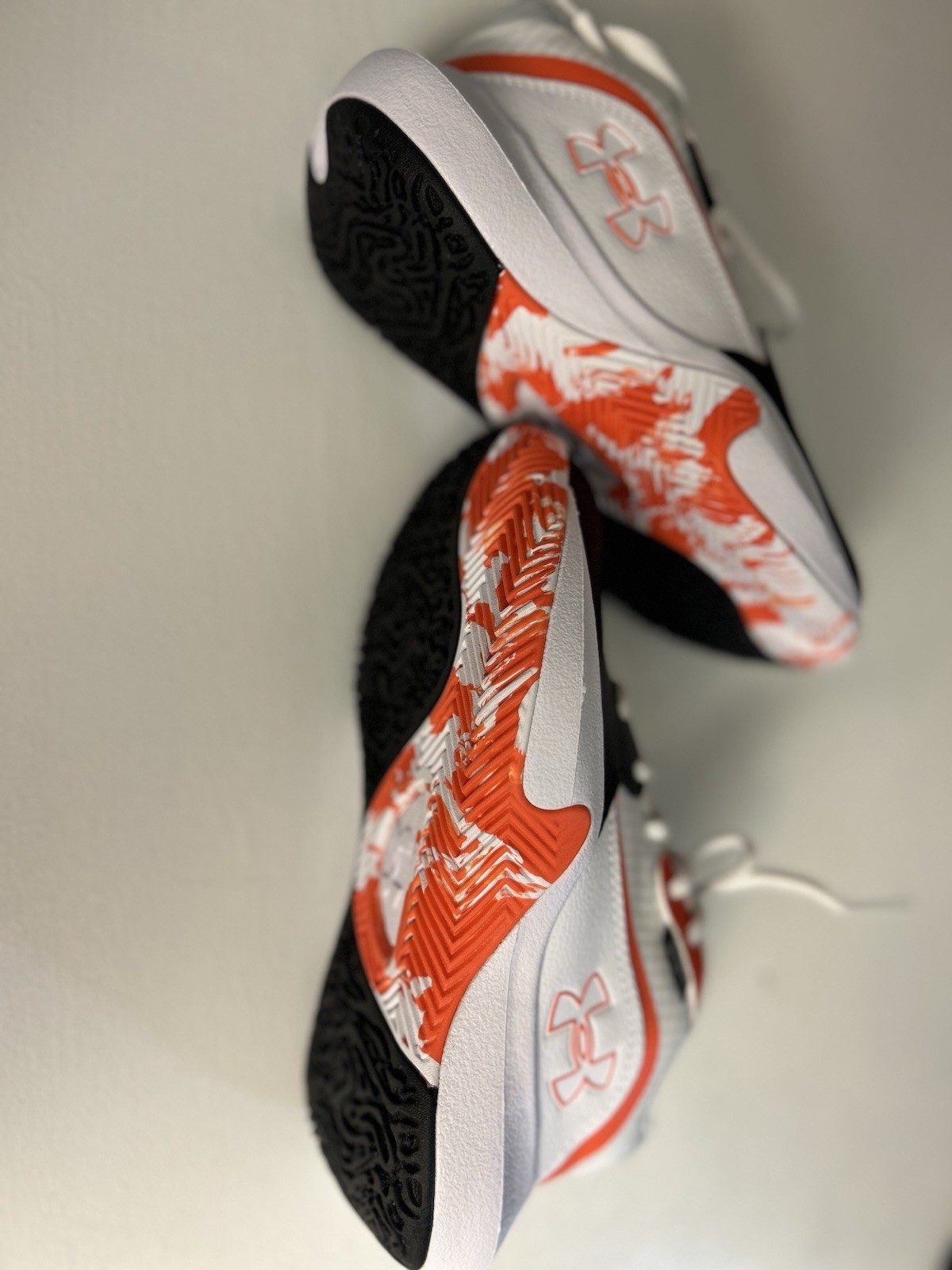 Brand New in Box – Under Armour PS Lockdown 7 Youth Basketball Shoes