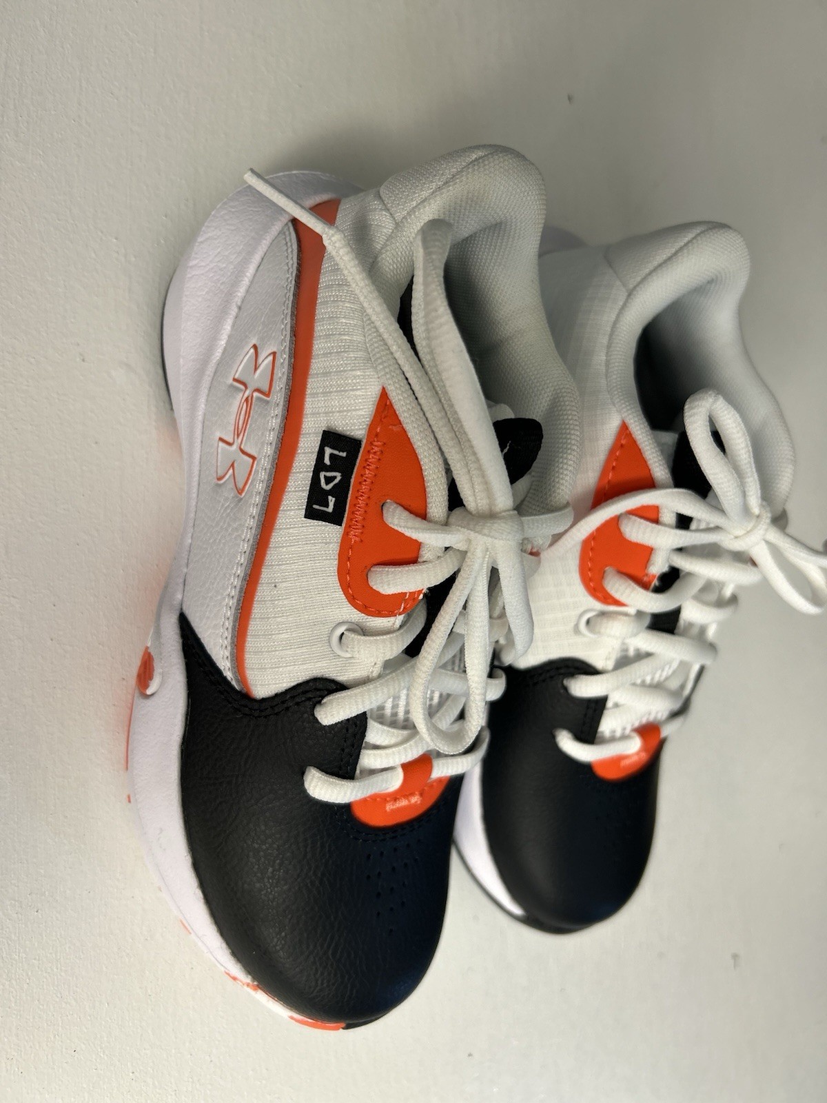 Brand New in Box – Under Armour PS Lockdown 7 Youth Basketball Shoes