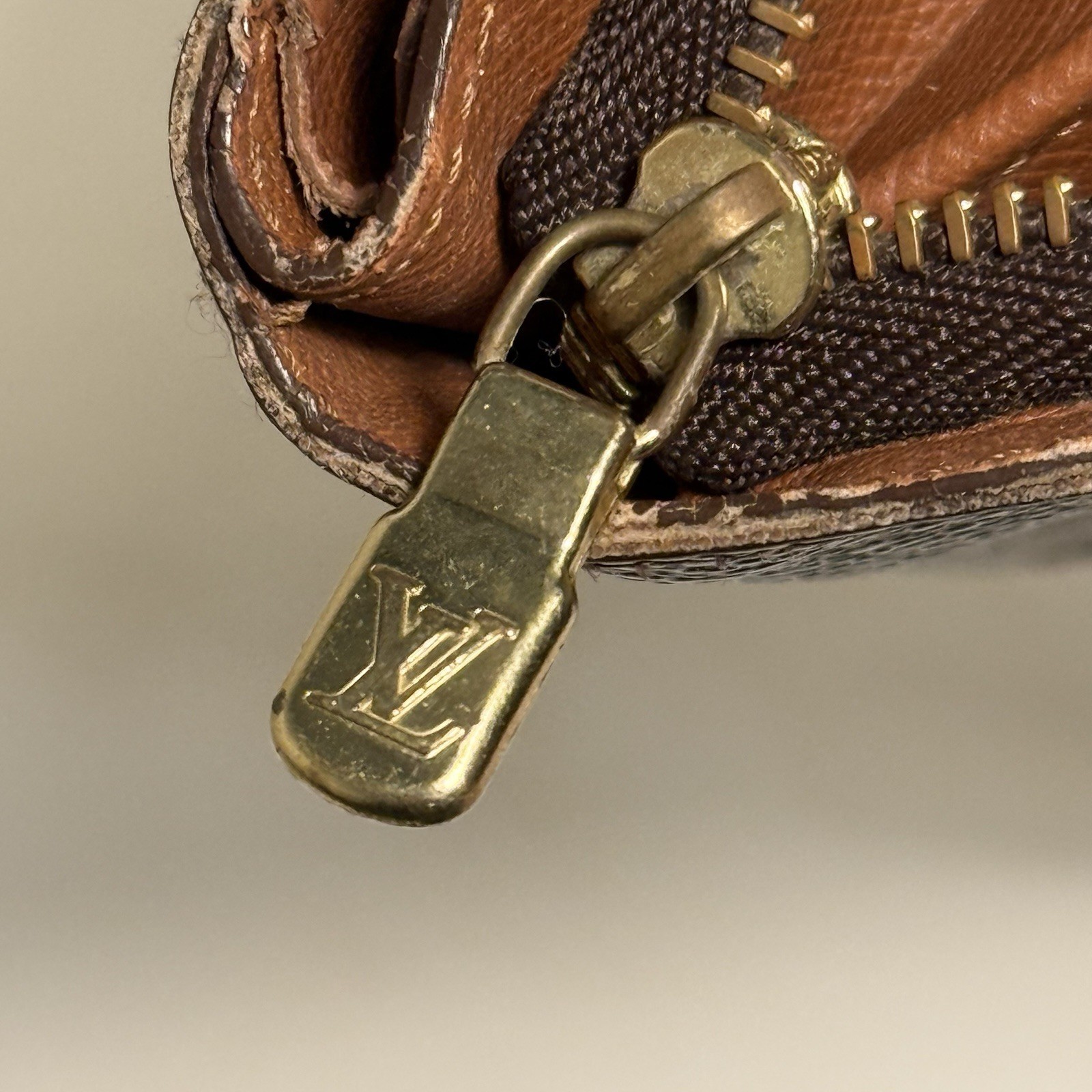 Authentic Louis Vuitton LV Monogram Compact Zip Bifold Snap Wallet Button Brown