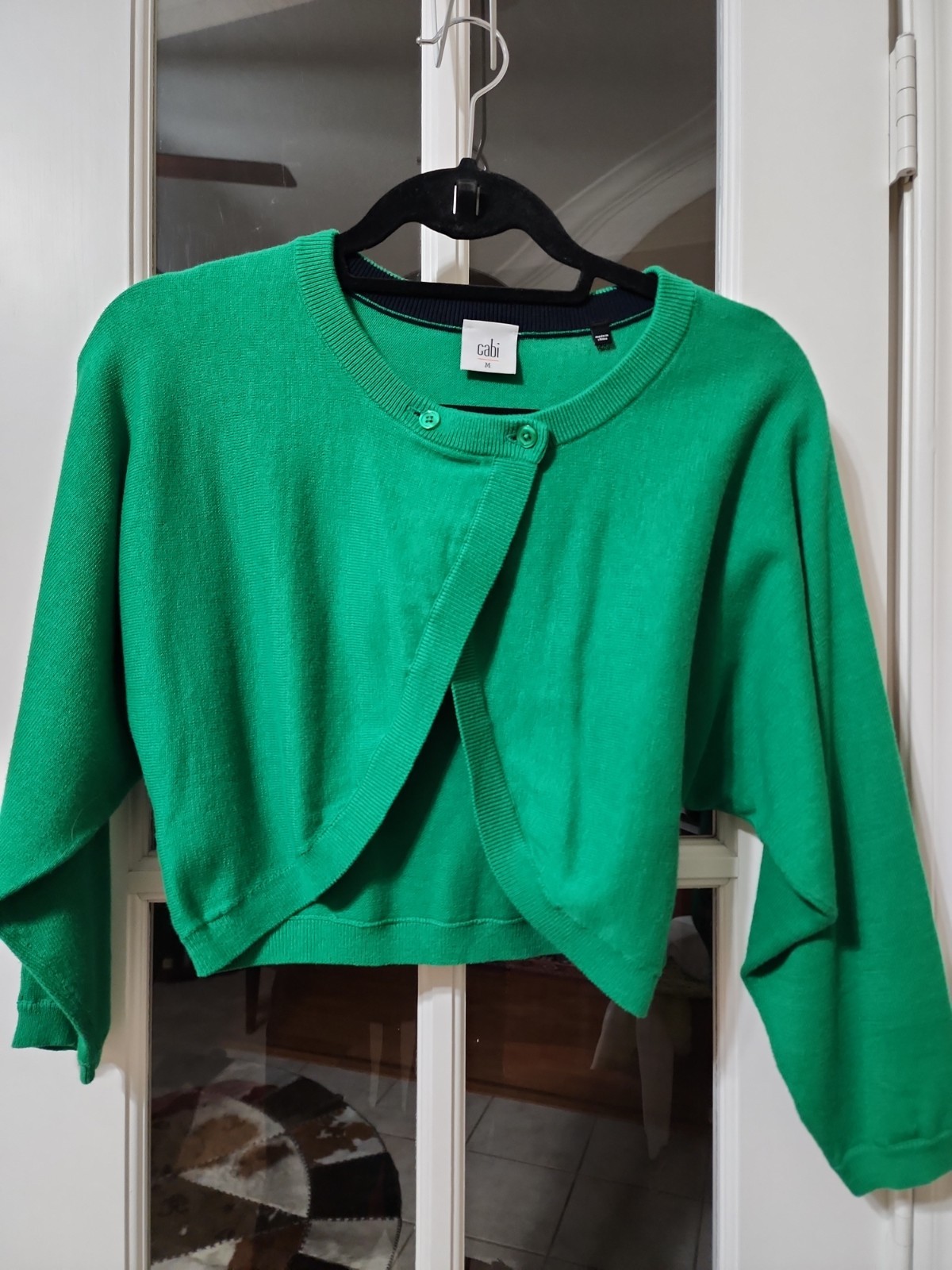 CAbi Piccolo Shrug Cardigan Sweater Womens Medium Kelly Green #5008 Crop EUC