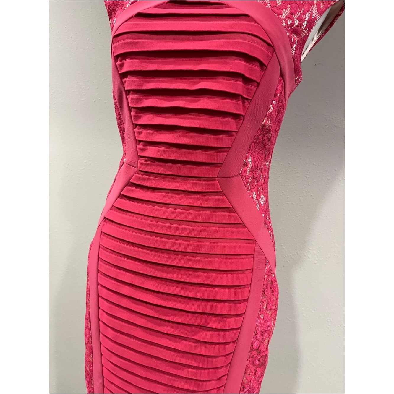 Melrose Fitted Pink Lace-Panel Bodycon Dress size 4