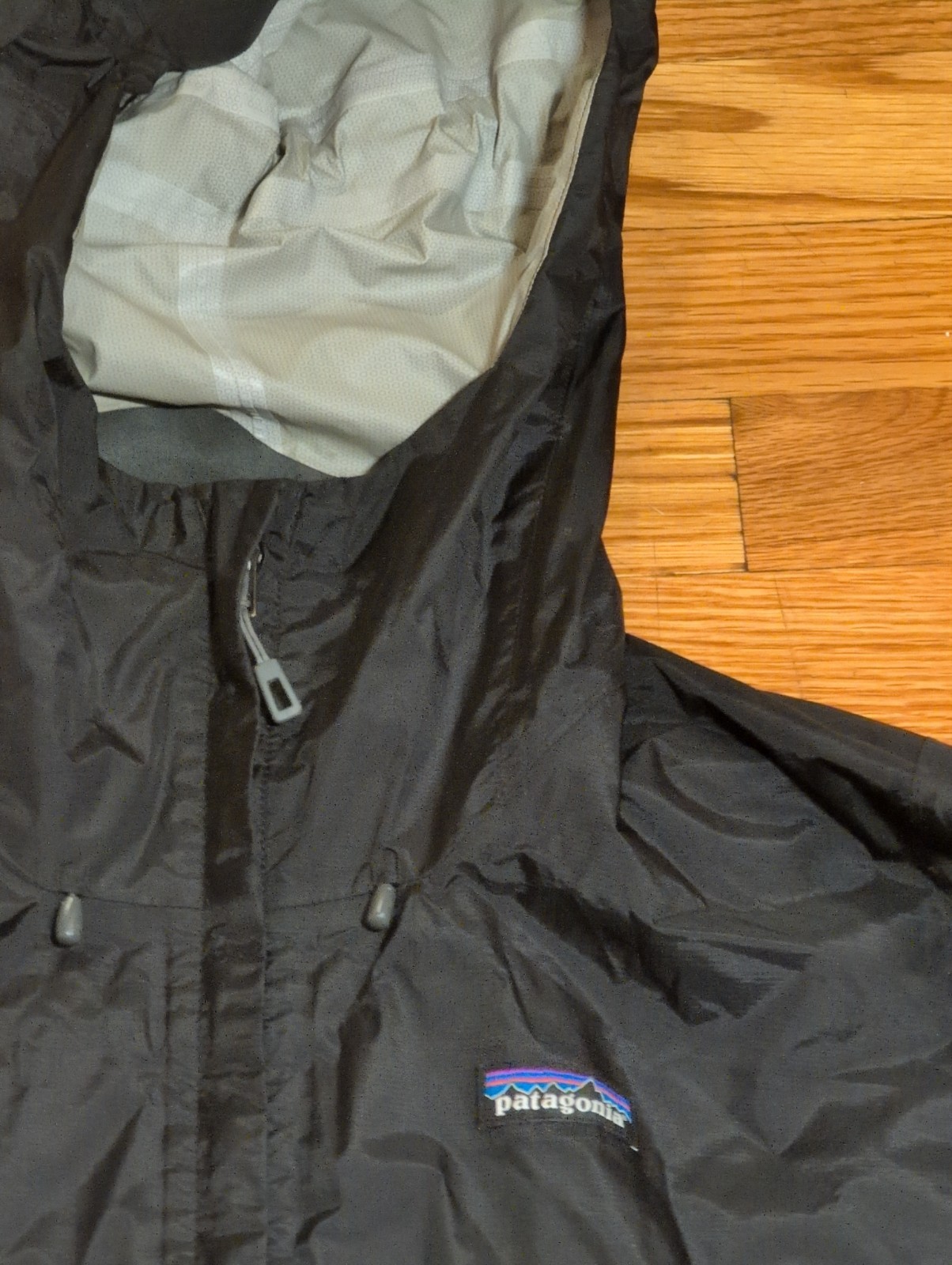 Patagonia Men’s H2NO Waterproof Black Hooded Rain Jacket Size Large Full Zip