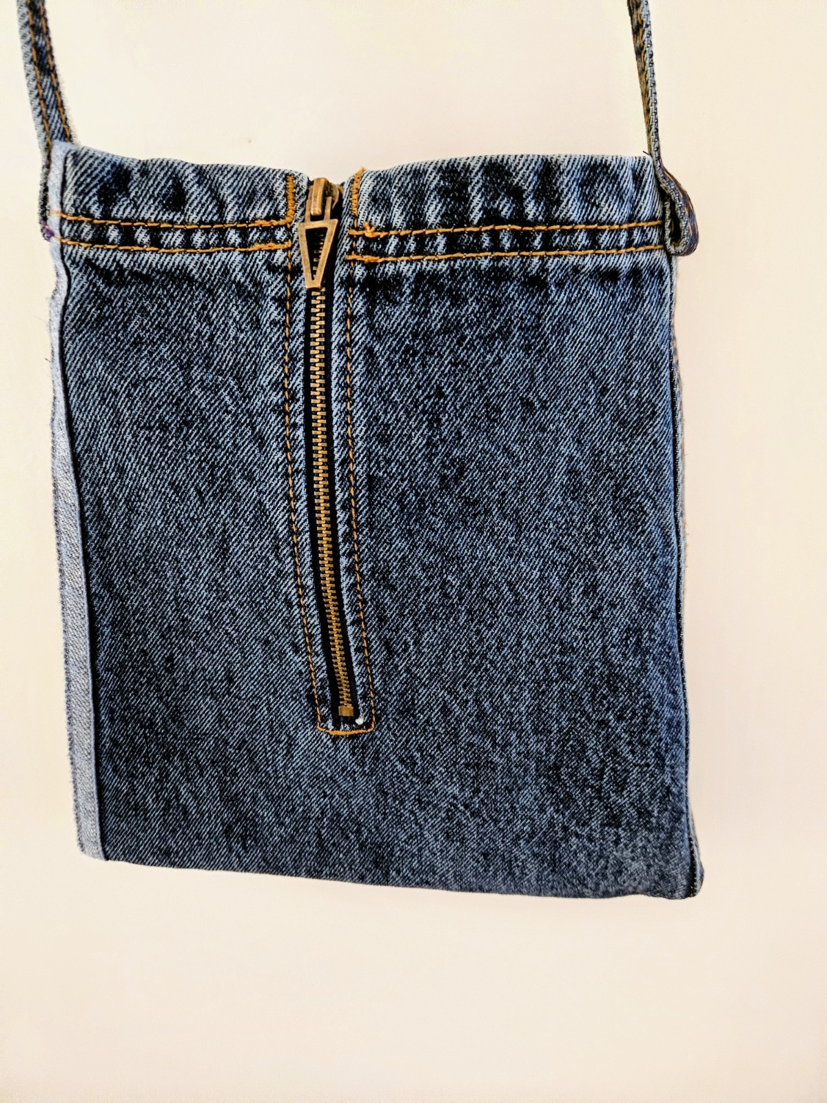 HANDMADE DENIM HANDBAG APPROX 9X10