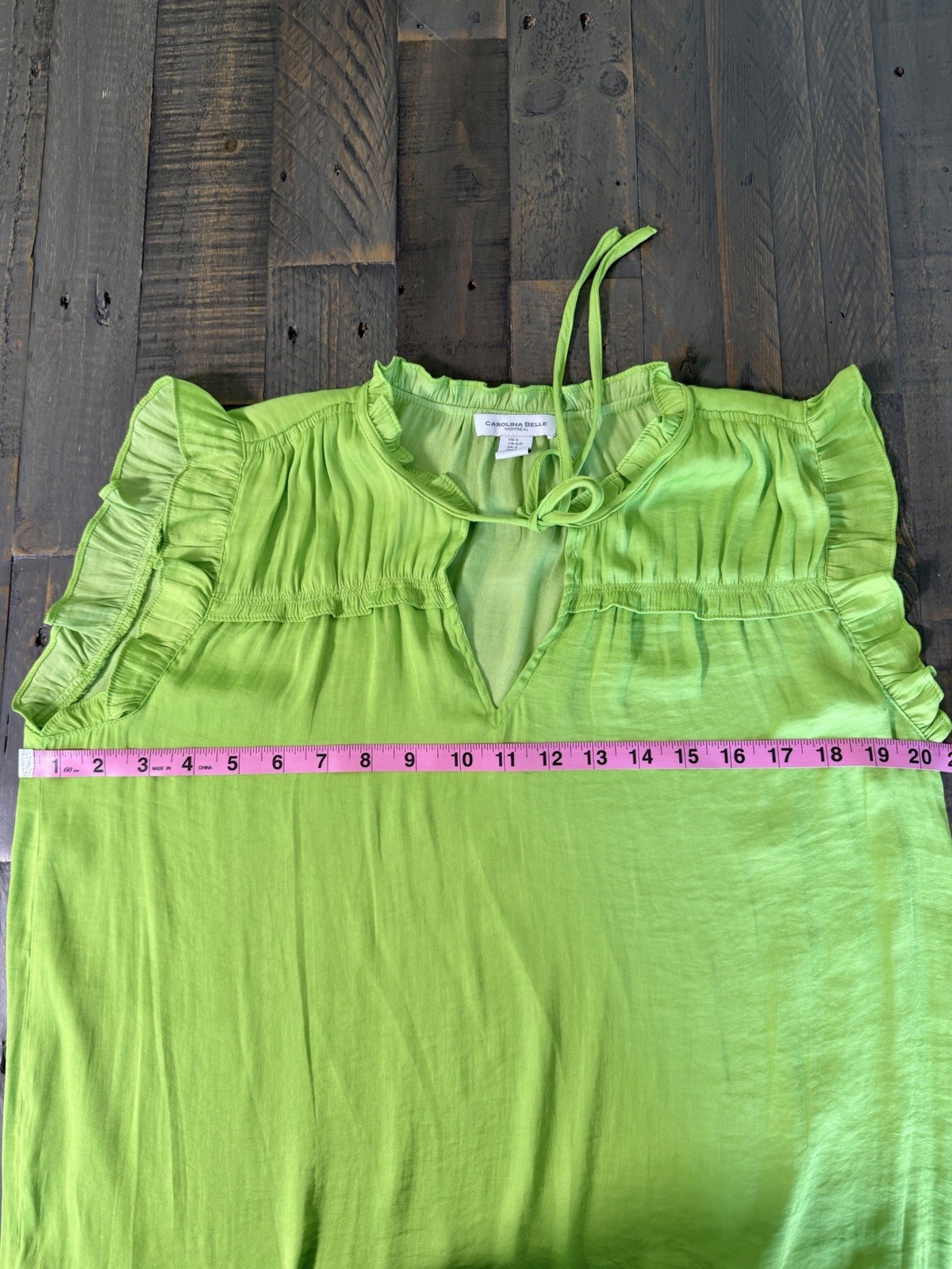 CAROLINA BELLE MONTREAL Blouse Ruffle Flutter Sleeve Keyhole Tie Lime Green S