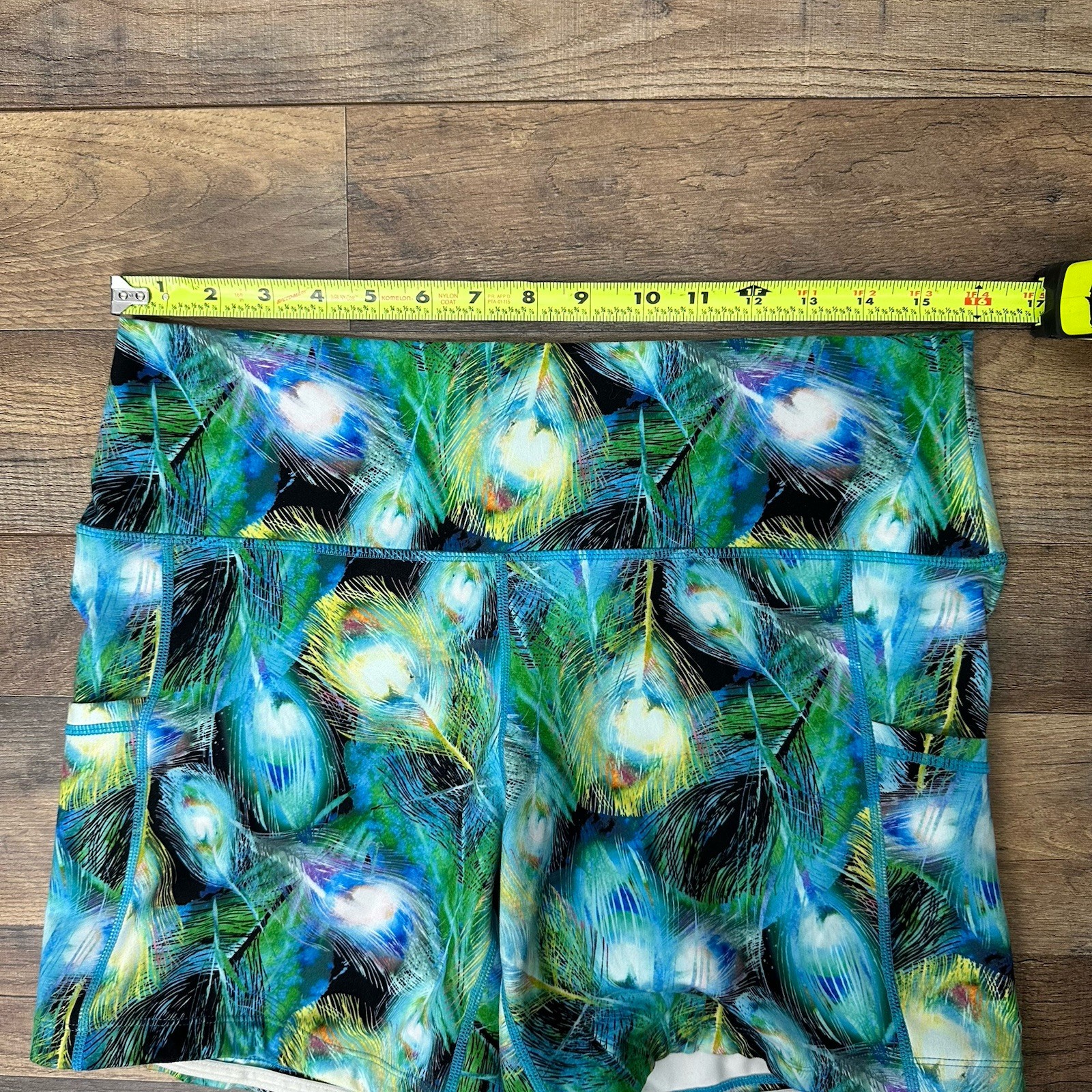 Constantly Varied Gear CVG Peacock Workout Shorts Women’s Size Large