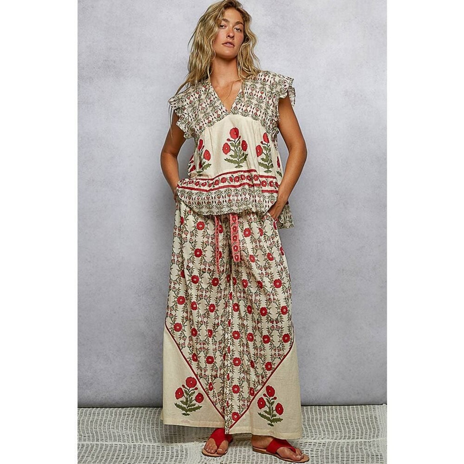 POL Floral Pattern Ruffle Sleeve Top