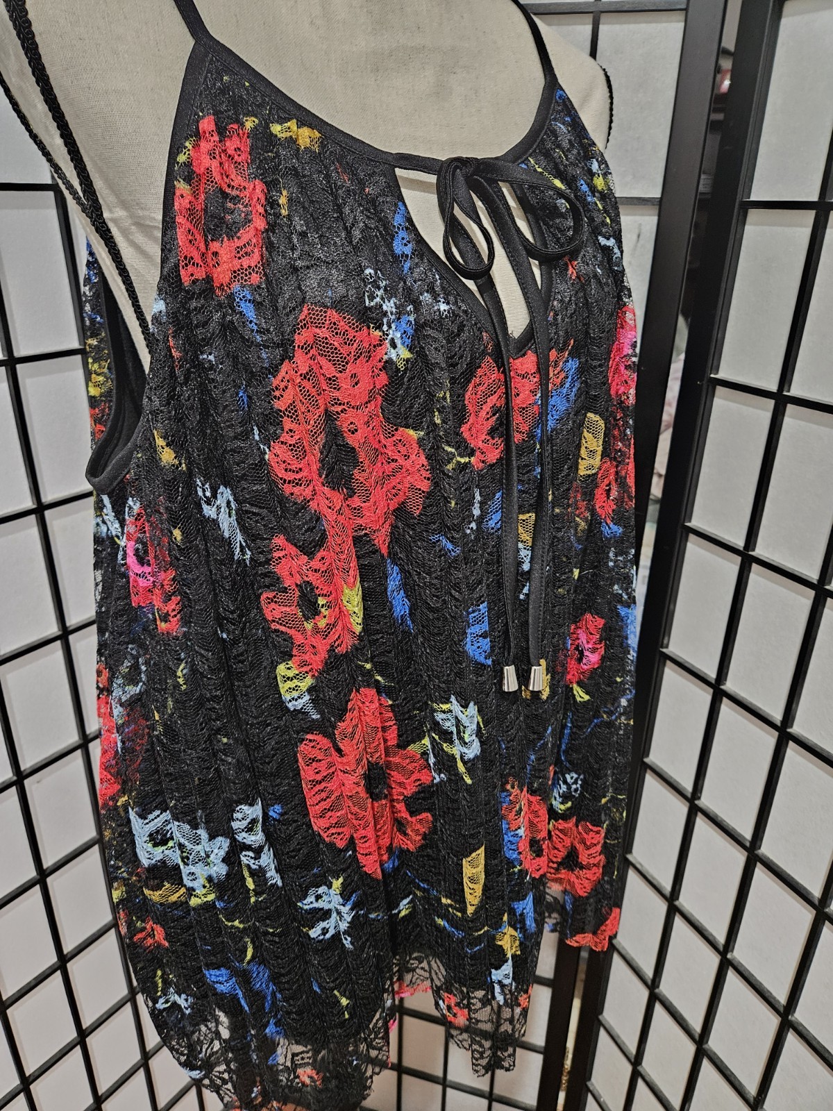 INC Size Large Vibrant Floral Pattern On Black Lace Pleated Swing Cami