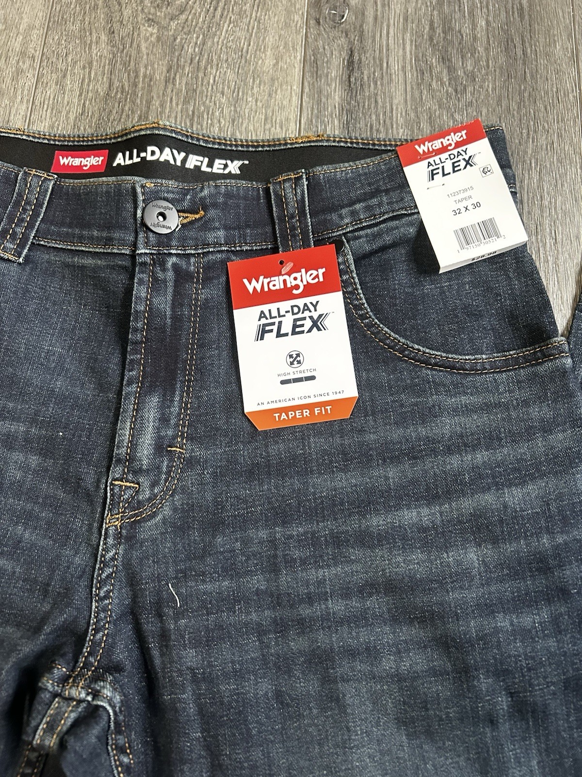 Wrangler Men’s Flex Taper Fit Denim Jeans with Performance Waistband 32×30