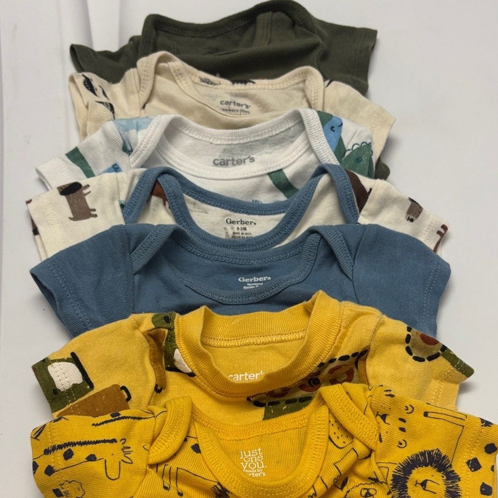 Assorted new born Baby clothes 10 pieces lot