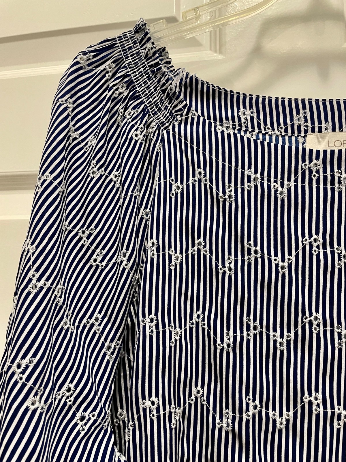 LOFT Outlet Eyelet Blouse Size XL Navy Blue Stripe Gathered Shoulders 3/4 Sleeve