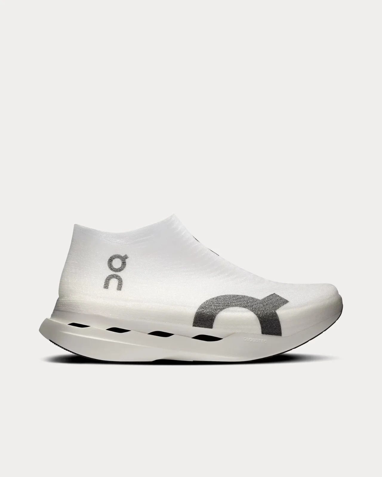 ON Cloudboom Strike Lightspray White/Black Cloud Limited Edition 3D – MEN’S SIZE