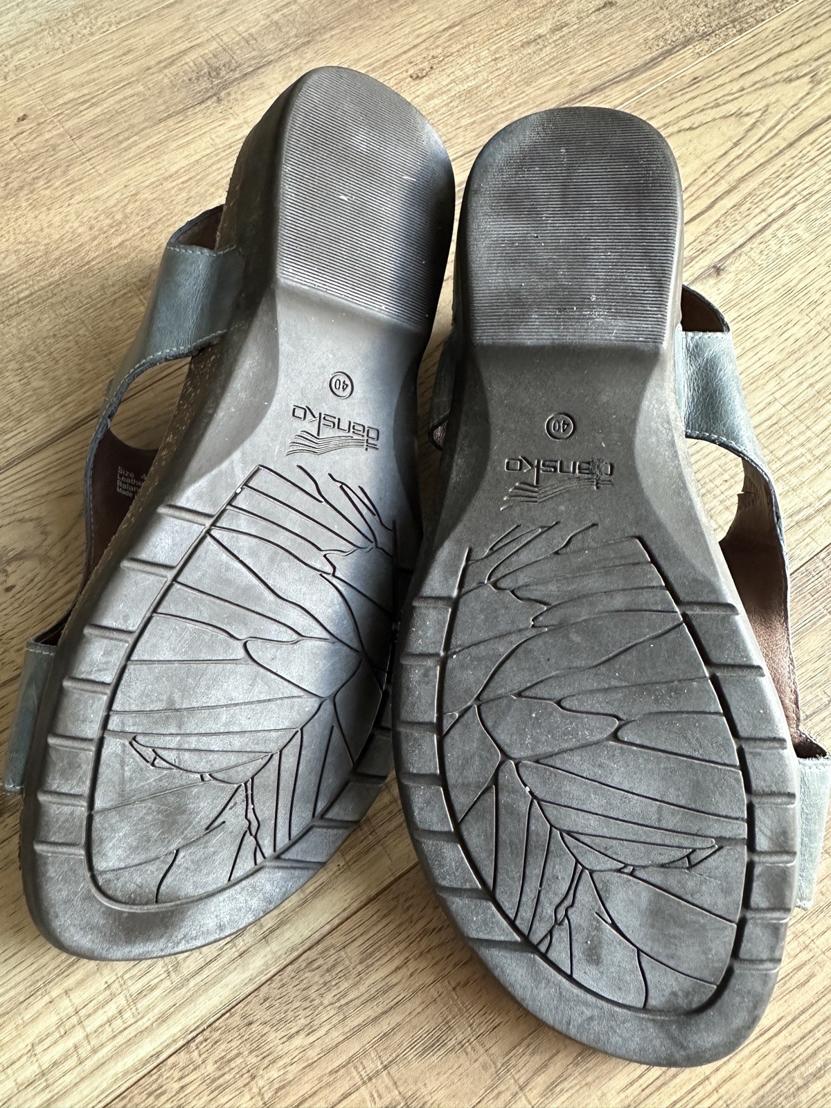 Dansko Reece Toe Loop Adjustable Thong Sandals Sz 40 / US 9.5 10 Leather