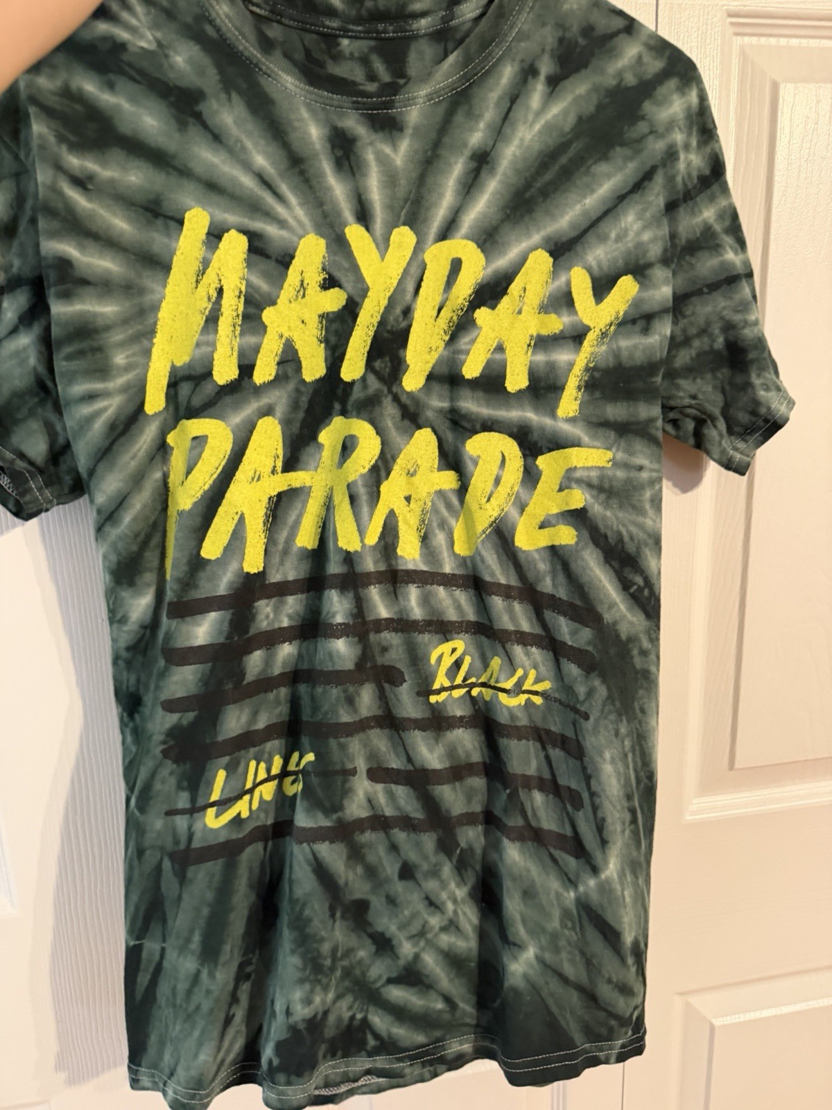 Mayday Parade Tie-Dye Graphic T-Shirt Green Black Yellow Crew Neck Size M