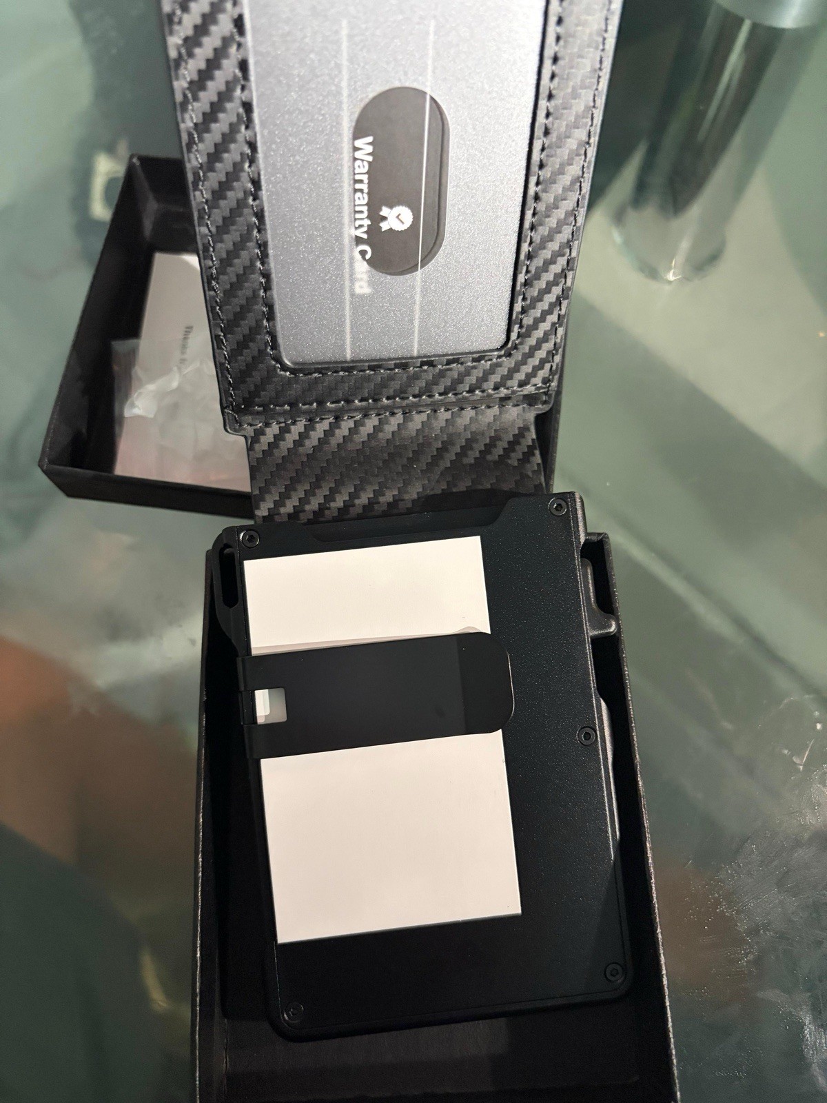 Black Carbon Fiber Pattern Slim Wallet Credit Card Holder for Men w/ Logo