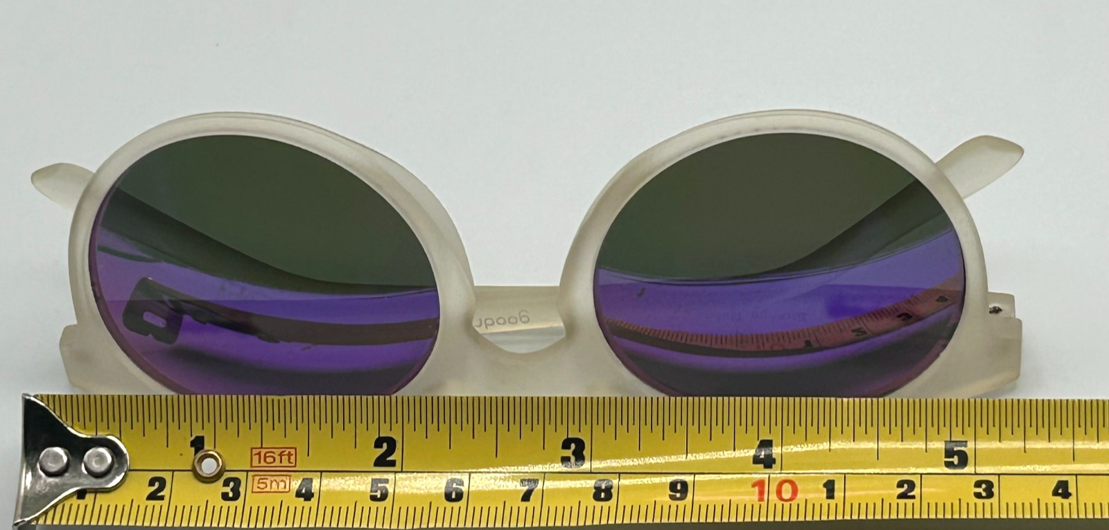 GOODR SUNGLASSES -STRANGE THINGS ARE AFOOT AT THE CIRCLE G THEME MIRRORED