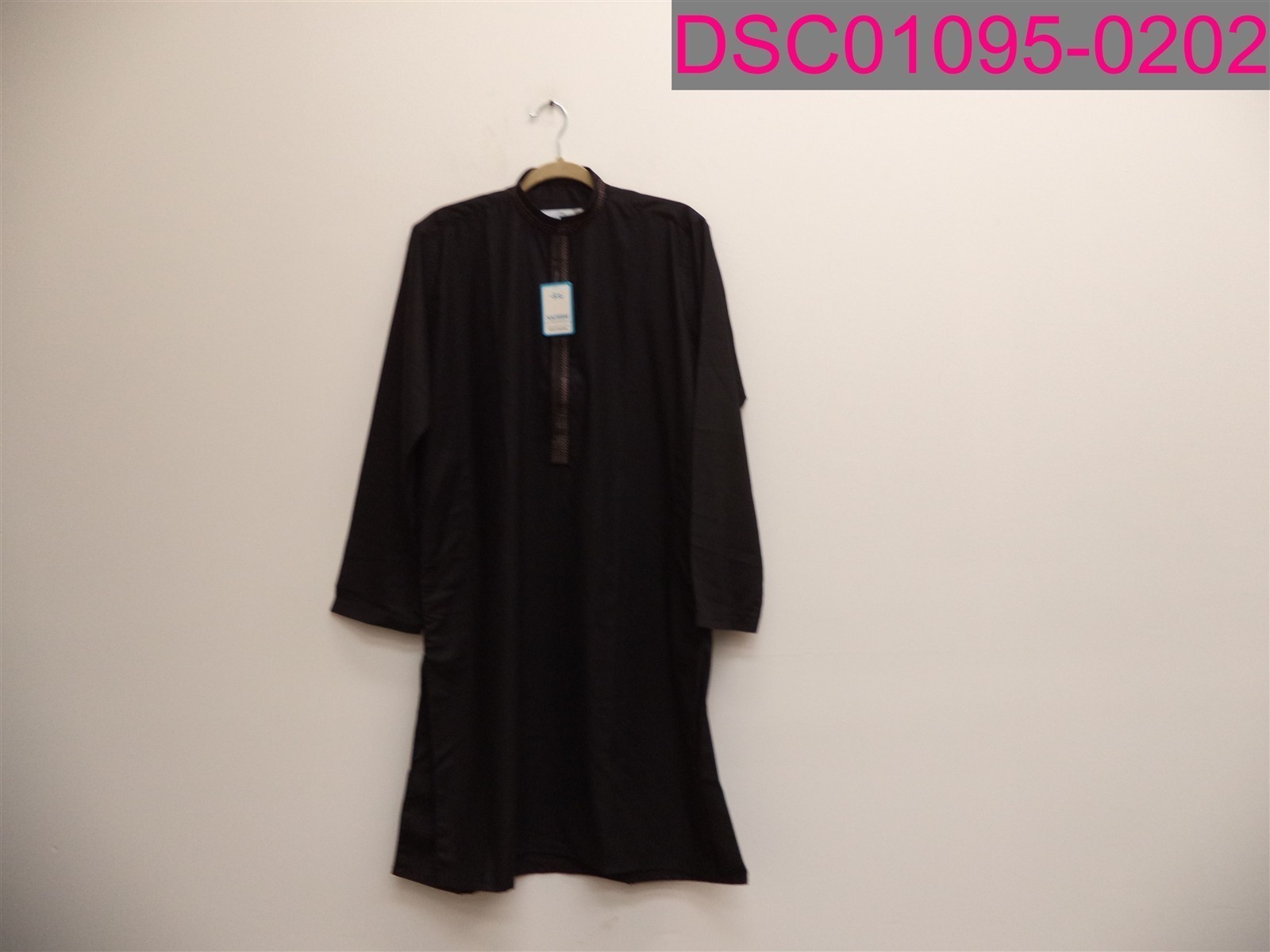 Nadeem Kurta Palace Men’s Black Tunic and Pants Set Small
