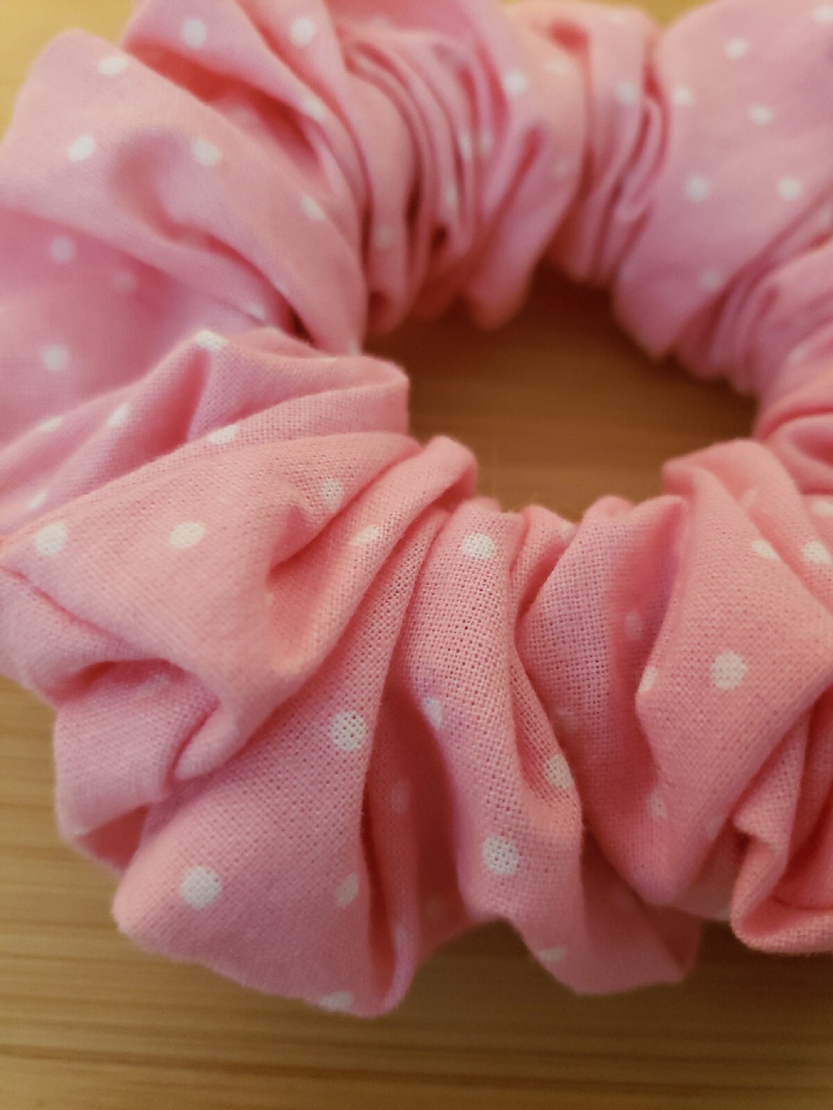 Handmade Women Girl Unisex Teen Scrunchie Light Pink Polka Dots Regular Size New