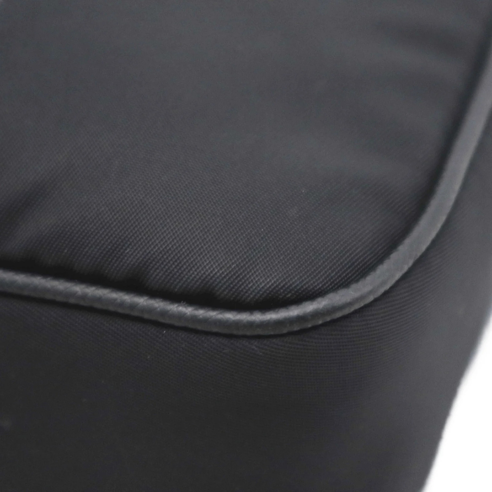 Prada Re Edition 2005 Shoulder Bag Black Tessuto Nylon (mm060526a5r)
