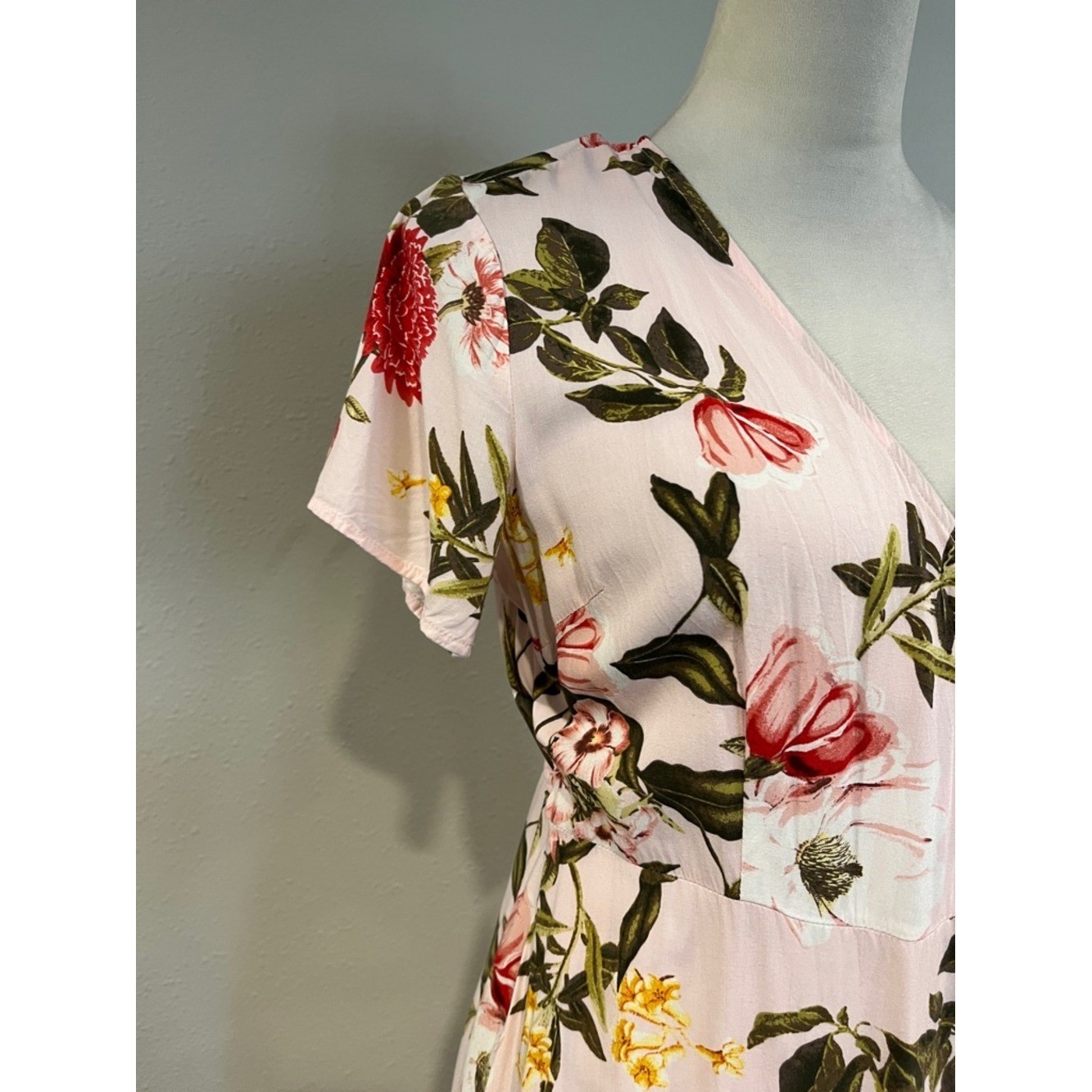 Forever 21 Pink Floral Wrap-Style Maxi Dress size large
