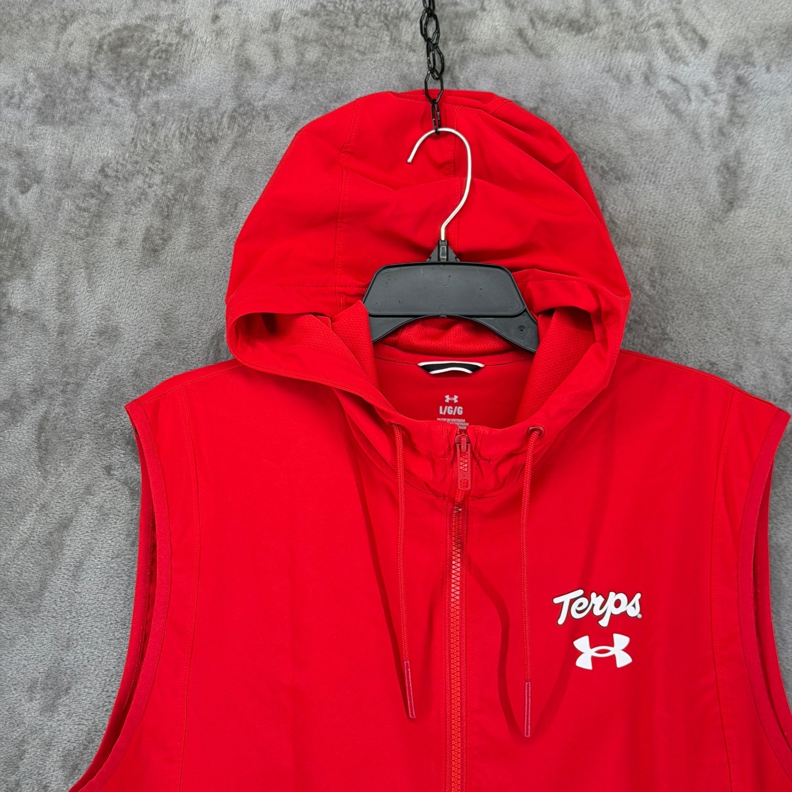 Under Armour Maryland Terrapins Mens Red Sleeveless Hoodie Vest Large UM8223
