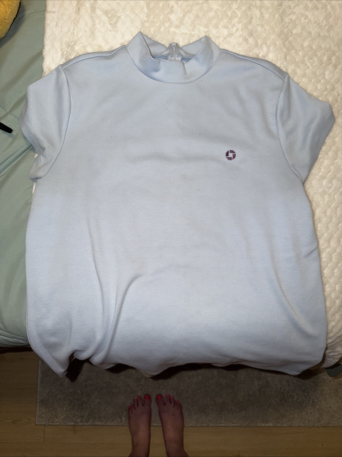 Chase Bank Land’s End Baby Blue Mock Neck Short Sleeve Size Small