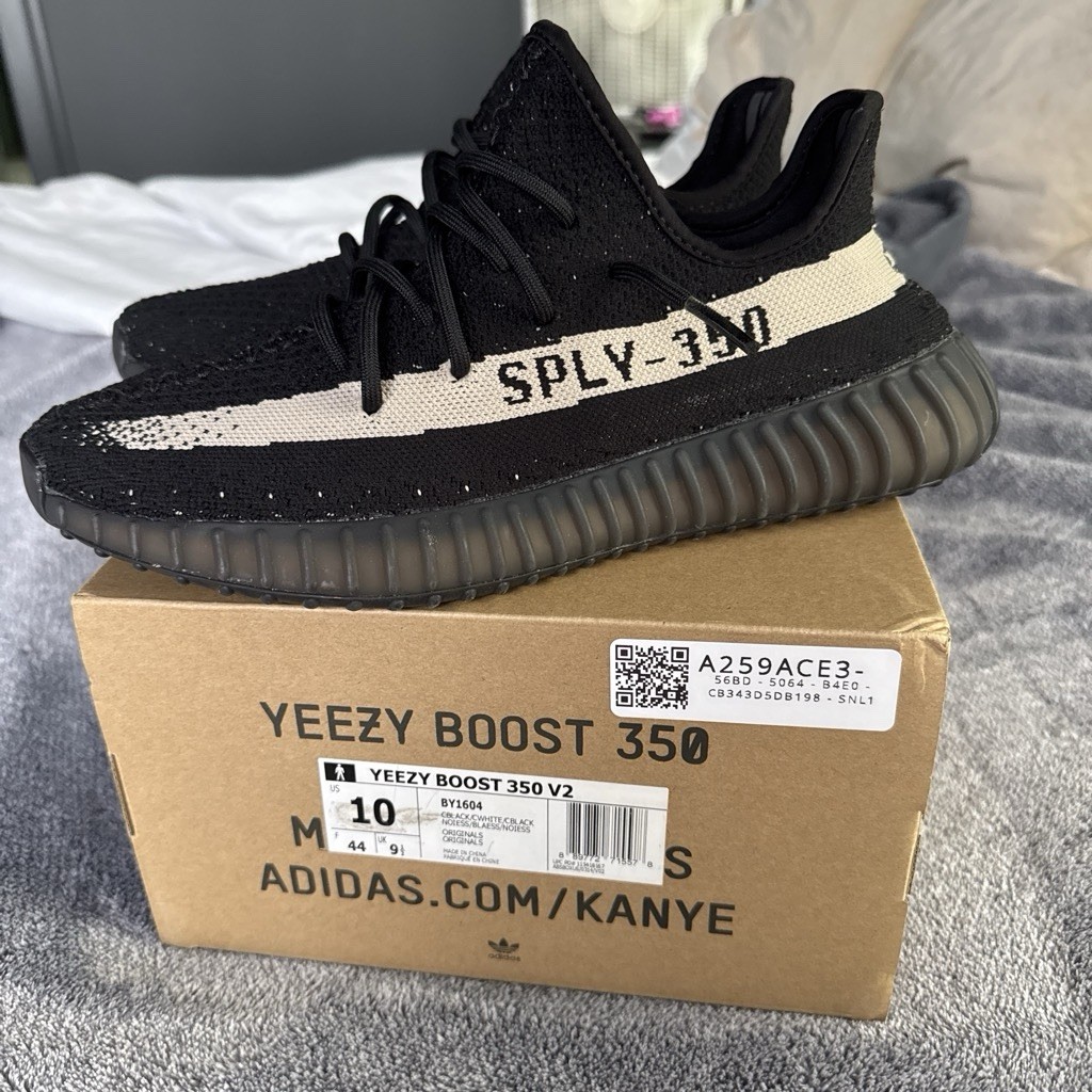 adidas Yeezy Boost 350 V2