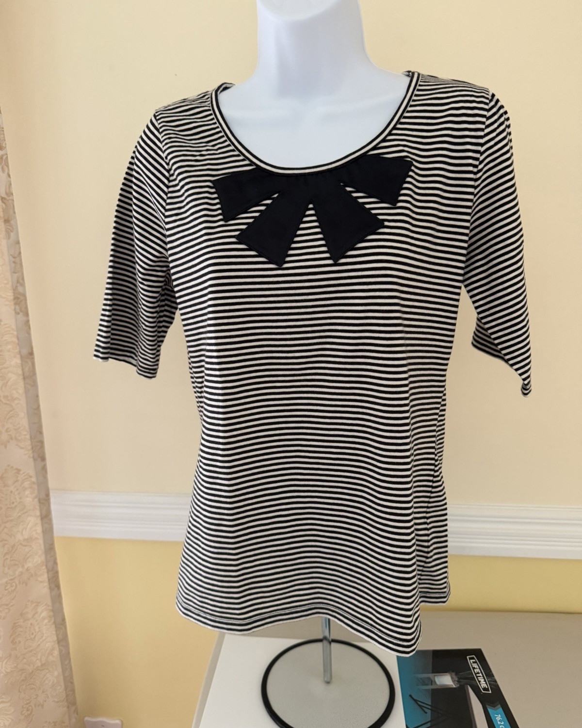 Liz Claiborne Black & White Striped Scoop Neck 3/4 Sleeve Bow Top Size M