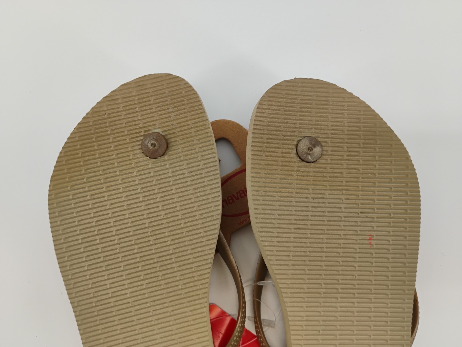 NEW Havaianas Sand Gray Light Gold Thong Flip Flops, Size 9/10w (39/40)