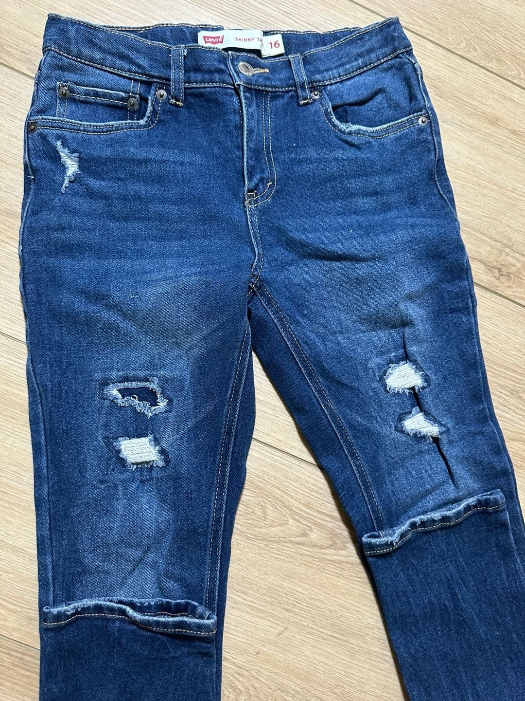 Levi’s Skinny Taper Jeans Boys Size 16 28×30 Distressed