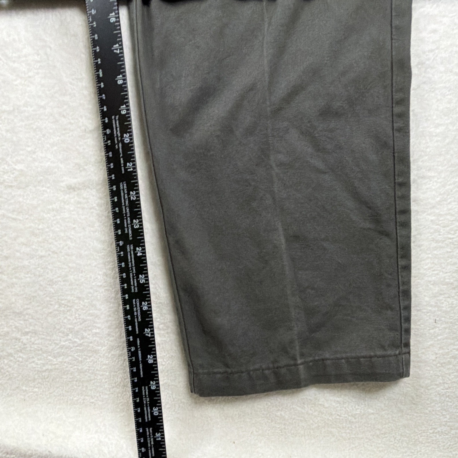 Lee Never Iron Men’s 32×30 Gray Pleated Relaxed Fit Dress Pants Wrinkle Free