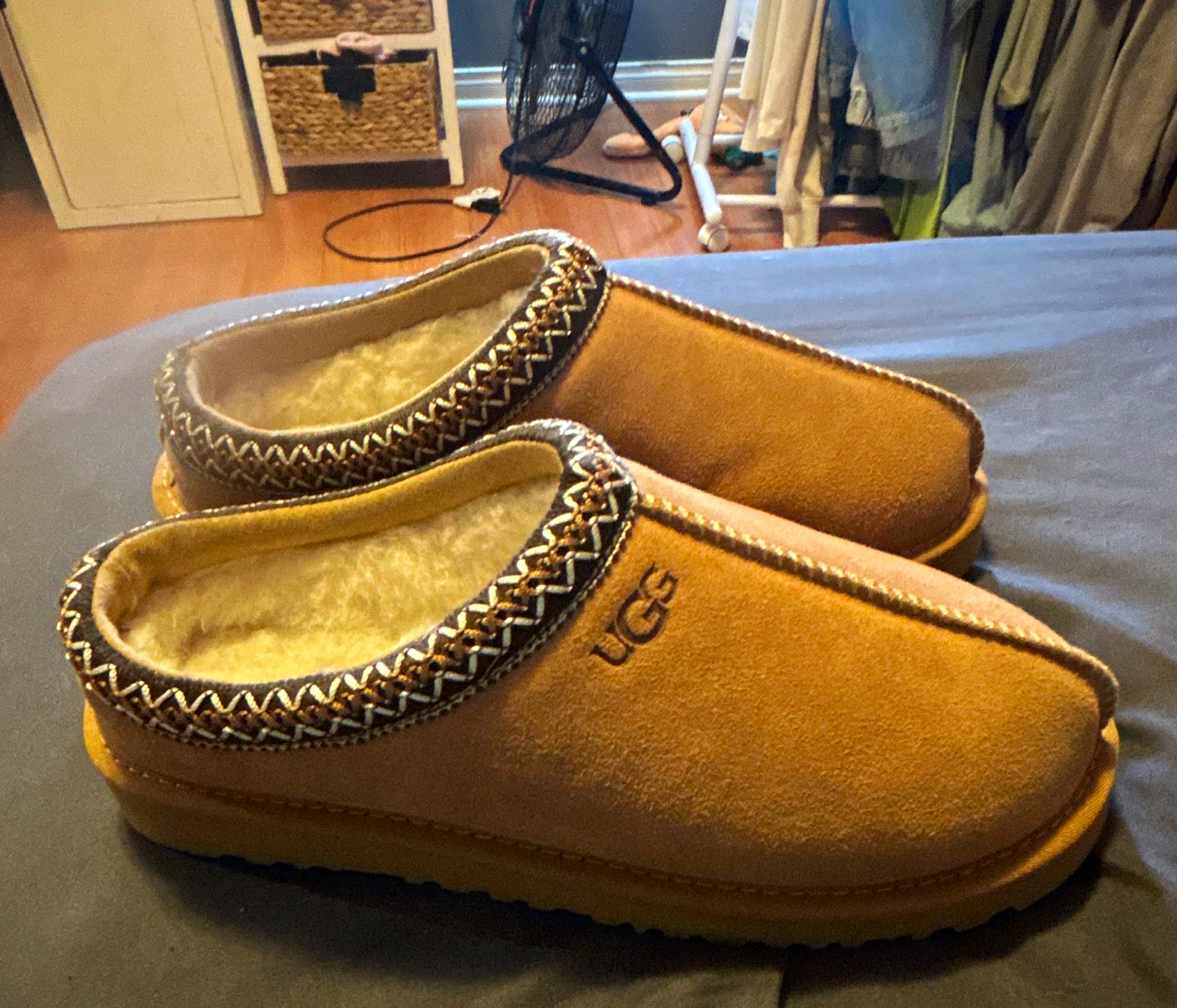 UGG Men’s Brown Suede Shearling Lined Slip-On Slippers US 9 EU 40 UK 7
