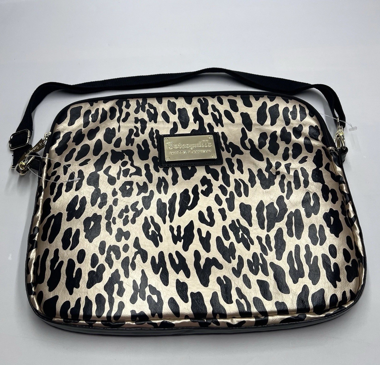 Betseyville Betsey Johnson Leopard Cheetah Animal Print Laptop Bag Case