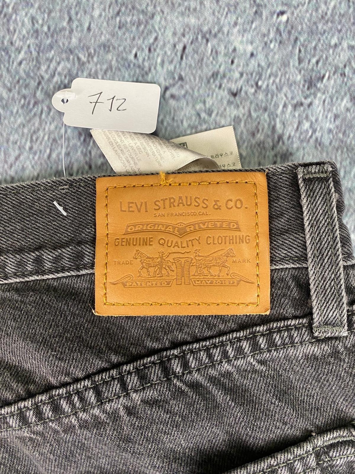 Levi’s Folded Pleated Baggy Dad Jeans Women’s W28 L32 Black Denim Pocket Zip Fly