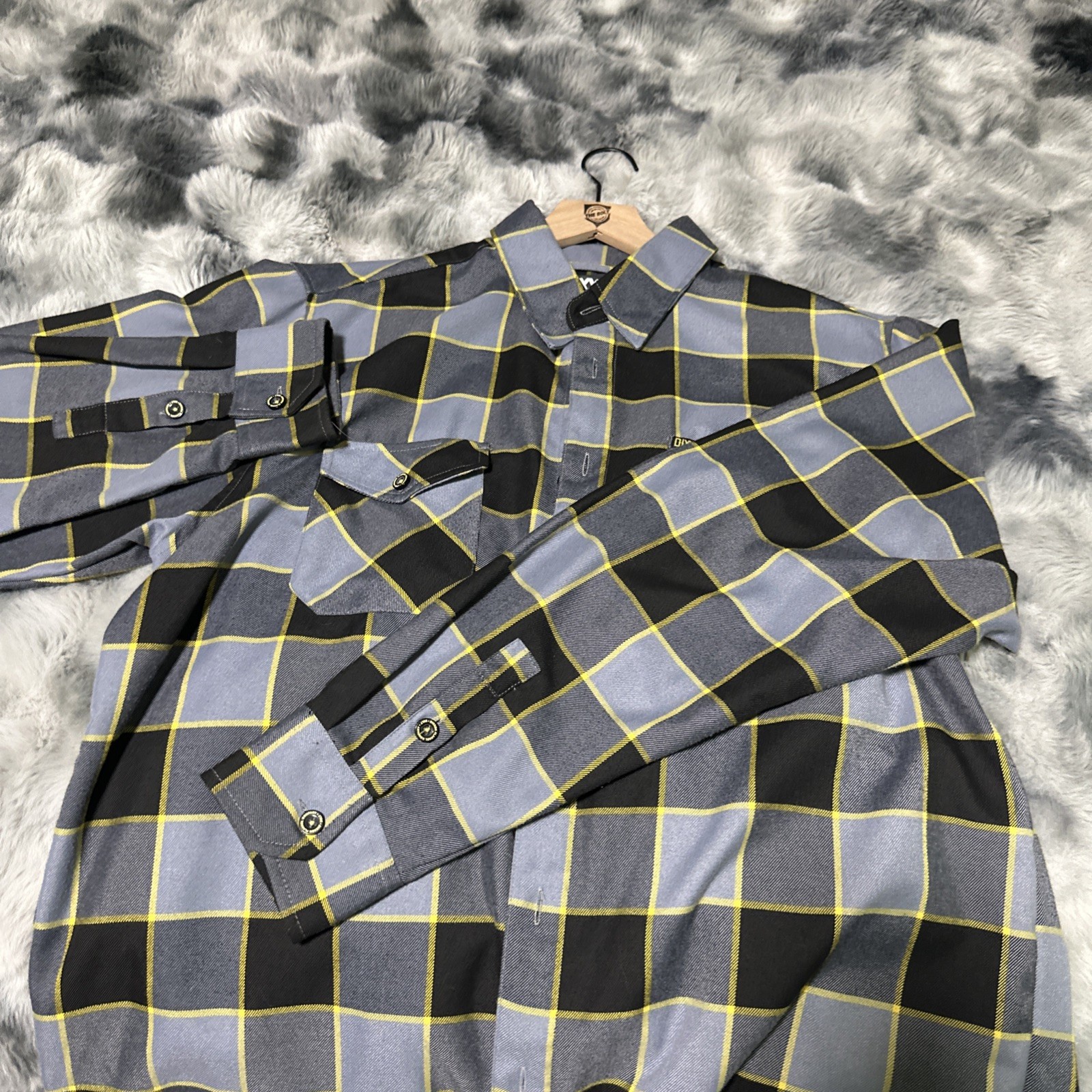 Dixxon Flannel Company “The Bolt” *Men’s Size XL 🔥🔥🔥 🔥