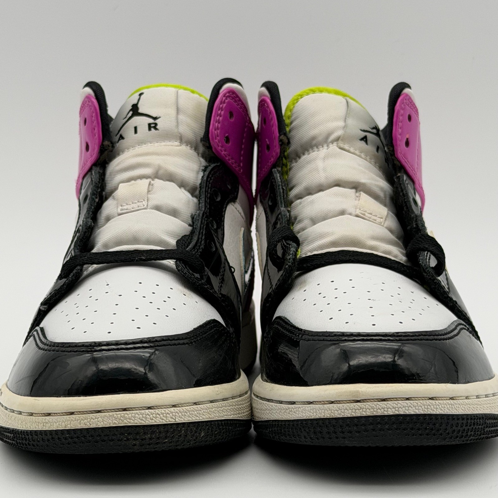 Jordan 1 Mid SE Cyber Active Fuchsia CZ9835-100 Size 5Y 6.5W