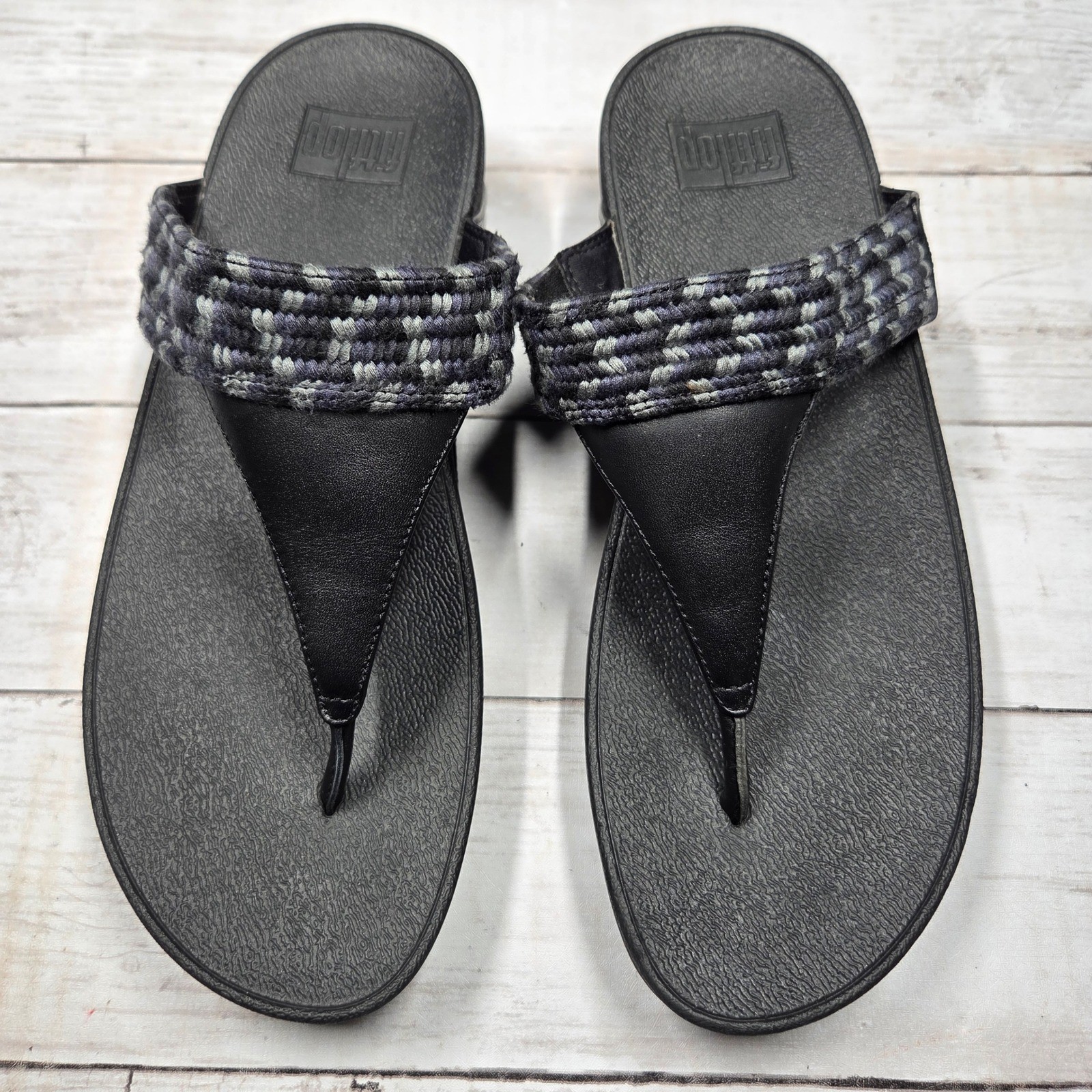 FitFlop GY2-231 Microwobbleboard Thong Sandals Womens 9 Black Grey Woven