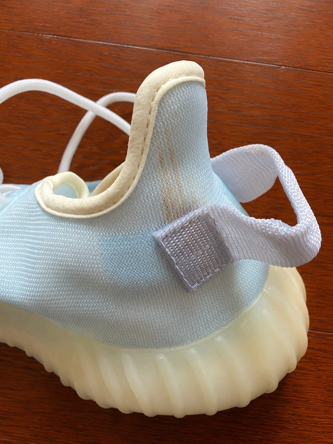 Yeezy Boost 350 V2 ‘Mono Ice’ Signature Sneakers Mens Size 8