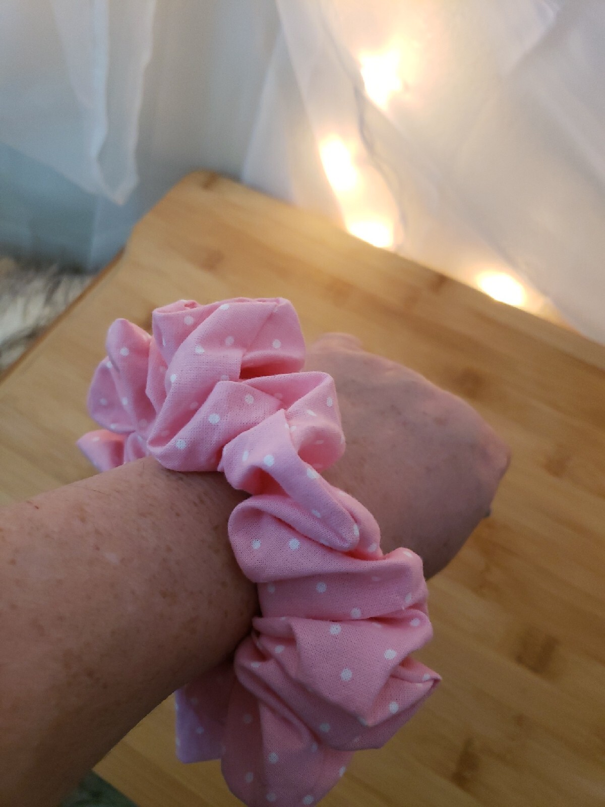 Handmade Women Girl Unisex Teen Scrunchie Light Pink Polka Dots Regular Size New