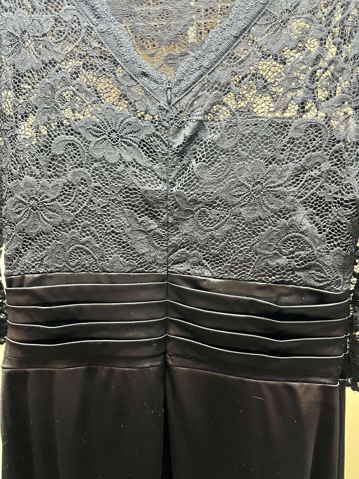 Miusol Womens Black Floral Lace Ruched Ball Gown Bridesmaid Maxi Dress Sz Lg NWT