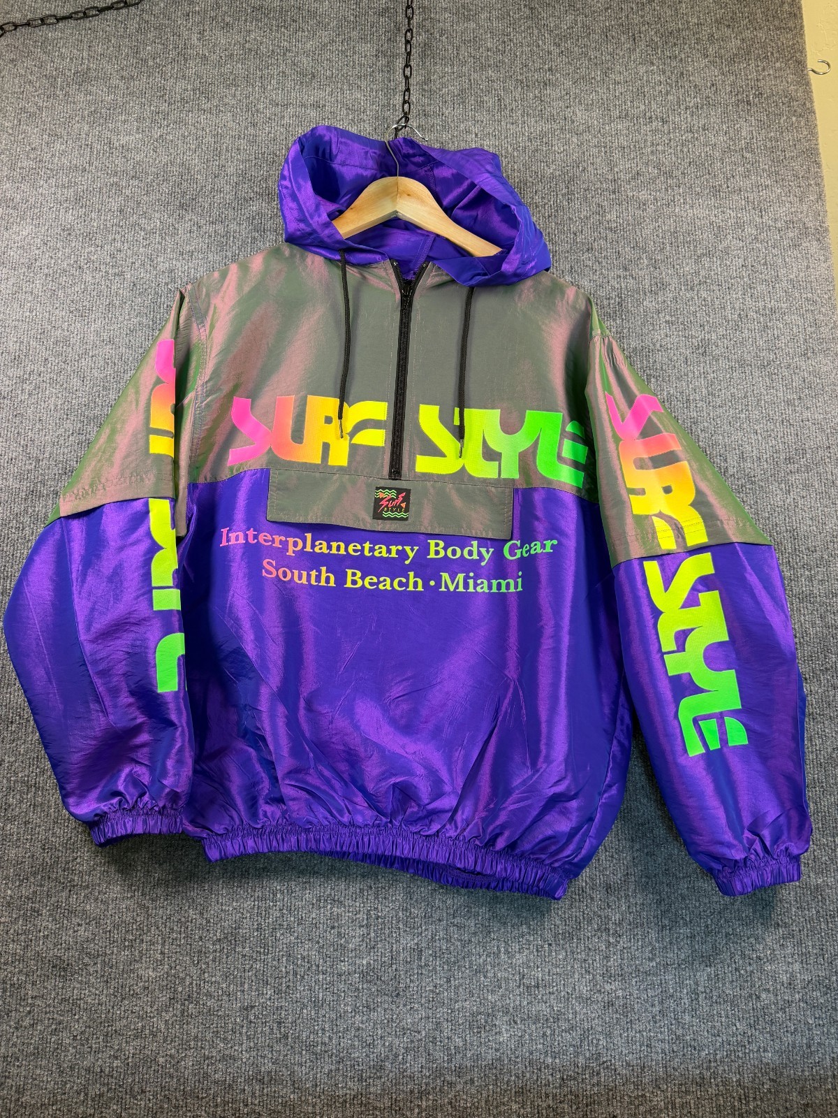 Surf Style Interplanetary Body Gear Windbreaker Small Iridescent Retro Pullover