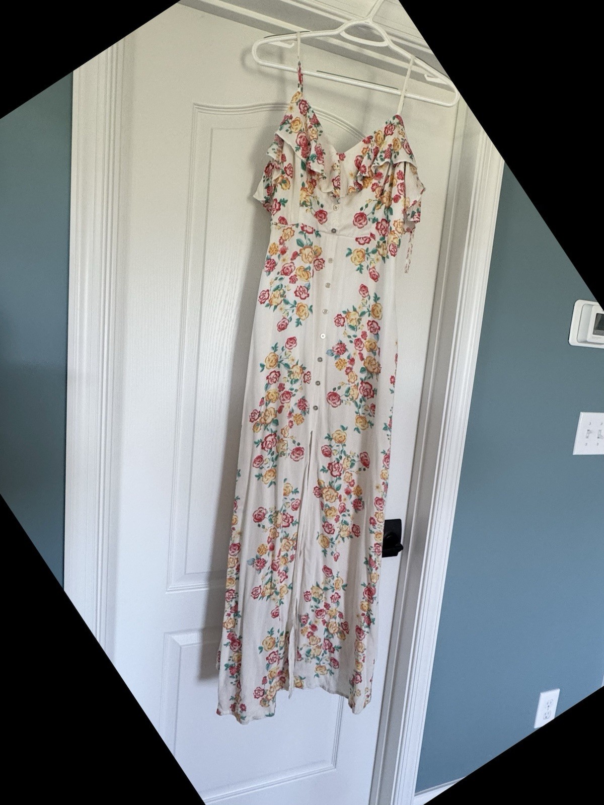 Flying Tomato White Floral V-Neck Ruffle Maxi Dress M