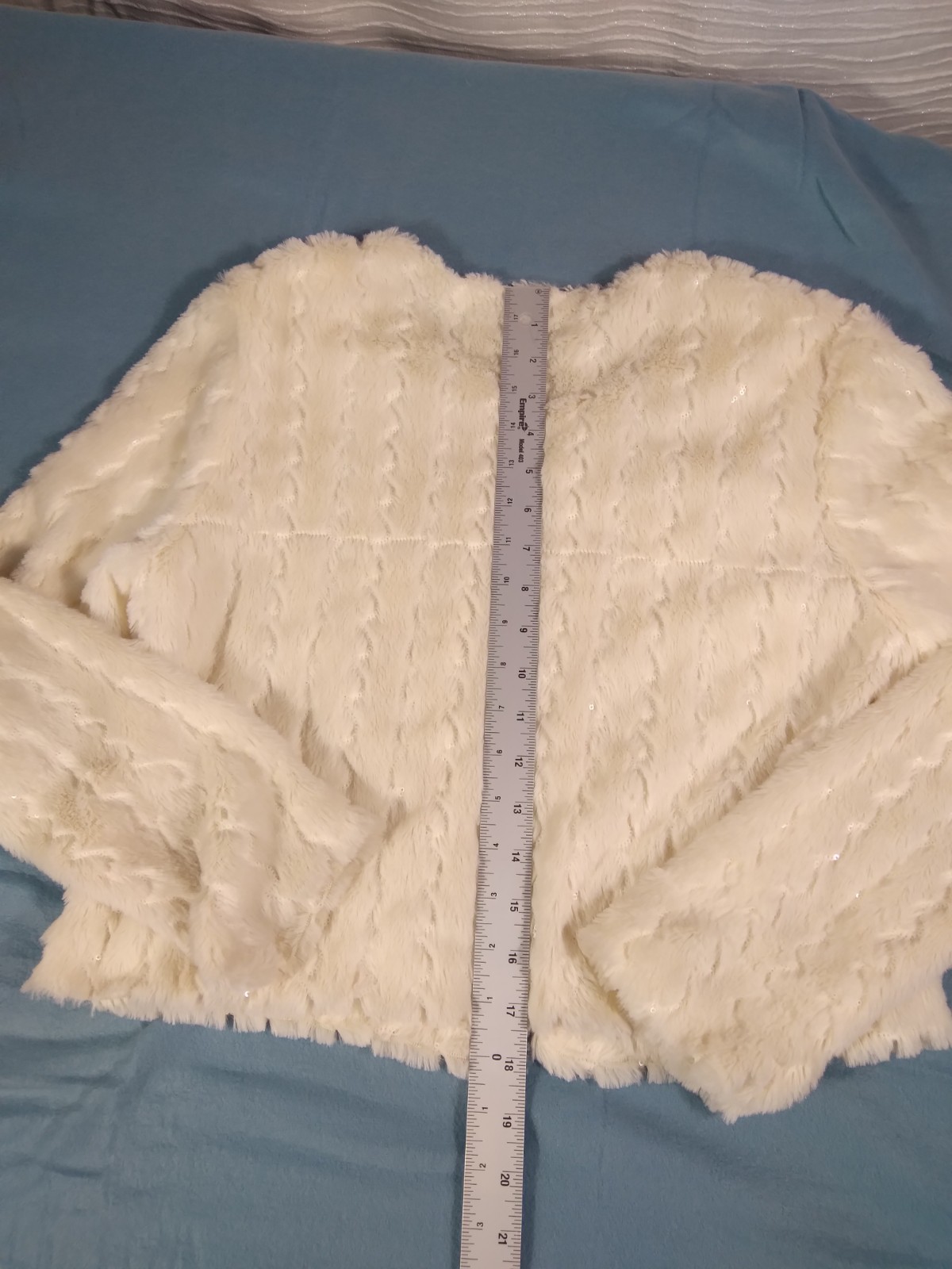 Forever 21 Textured Faux Fur Cropped Jacket Sz M
