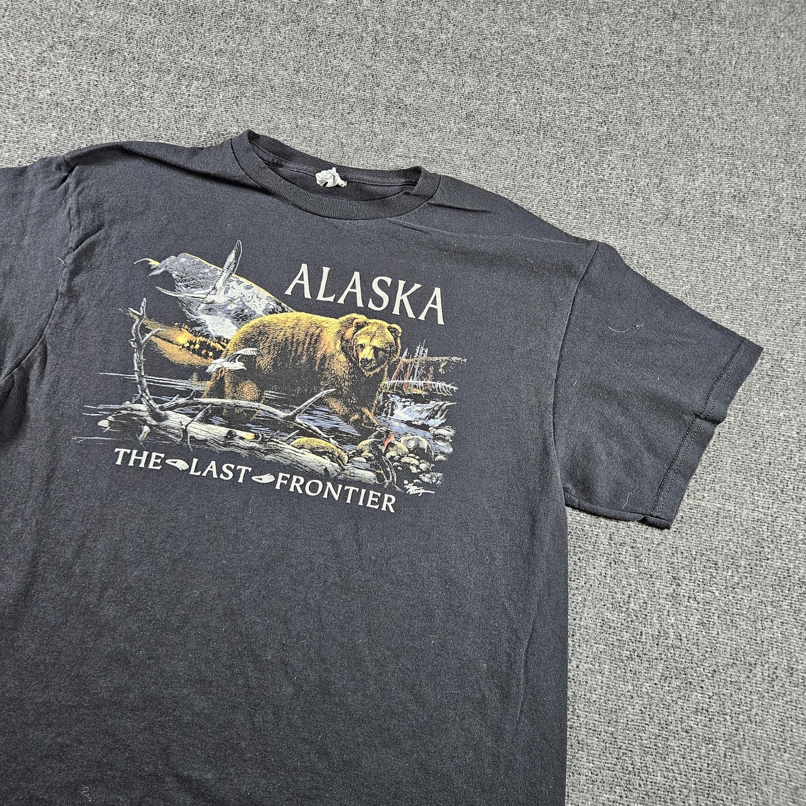 Alaska Last Frontier Bear Shirt Mens Large Black Delta Pro Weight Graphic Tee