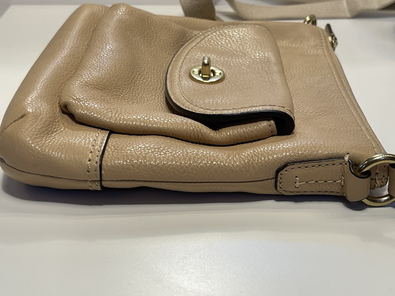 Coach Park Nude Leather Swingpack Crossbody Zip & Turn lock Brass Hardware Bag