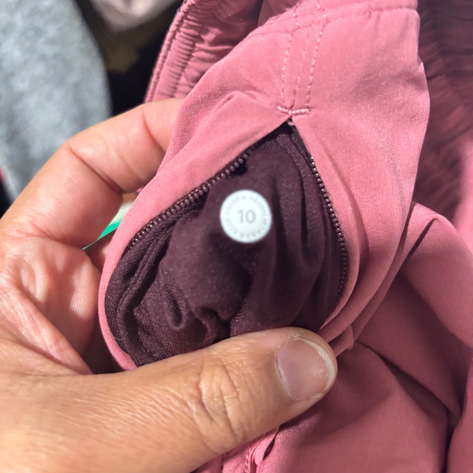 Lululemon Choose a Side Reversible Short Pink Burgundy Womens Size 10 Athletic
