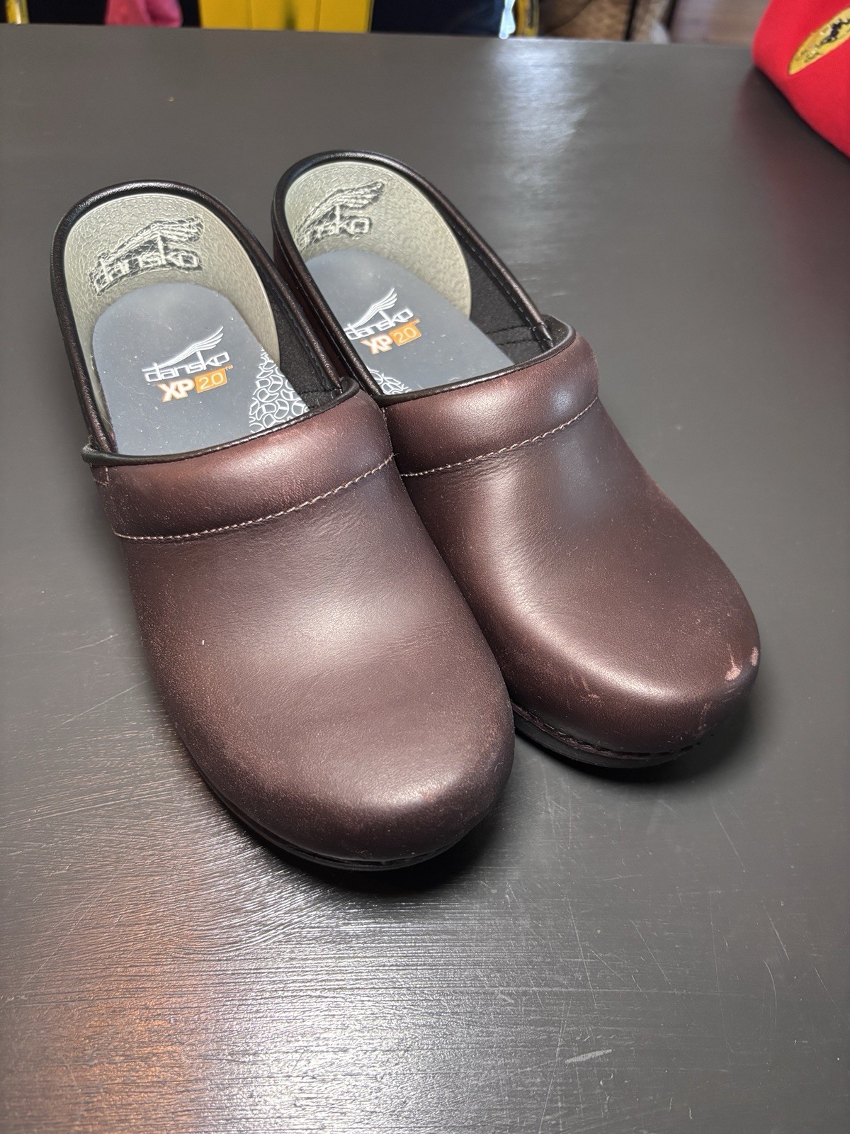 Dansko XP Slip Resistant Clog Nurse Shoes Womens Size EUR 35 US 5 Brown Slip Ons