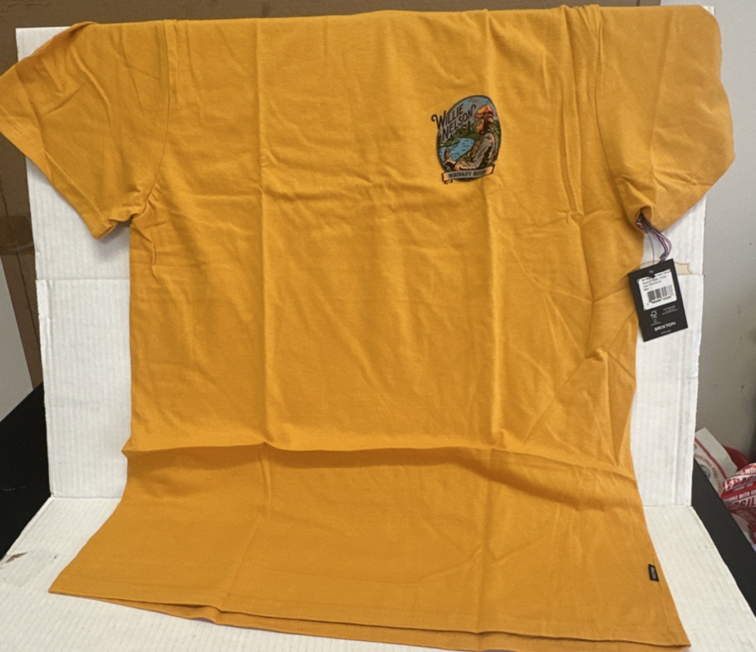 Brixton Willie Nelson Whiskey River Graphic Tee Yellow Crew Neck L MPN 22381