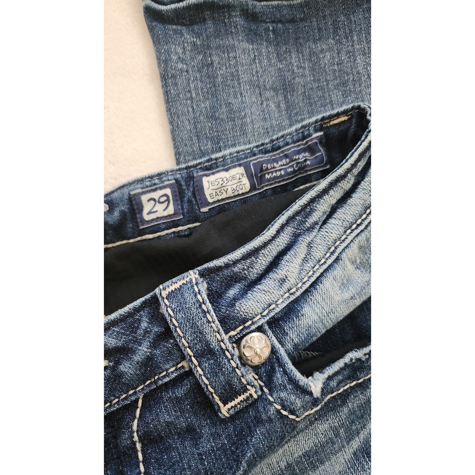 Miss Me Easy Boot Jeans Womens 29 Medium Wash Rhinestone Embellished JE5330E2R