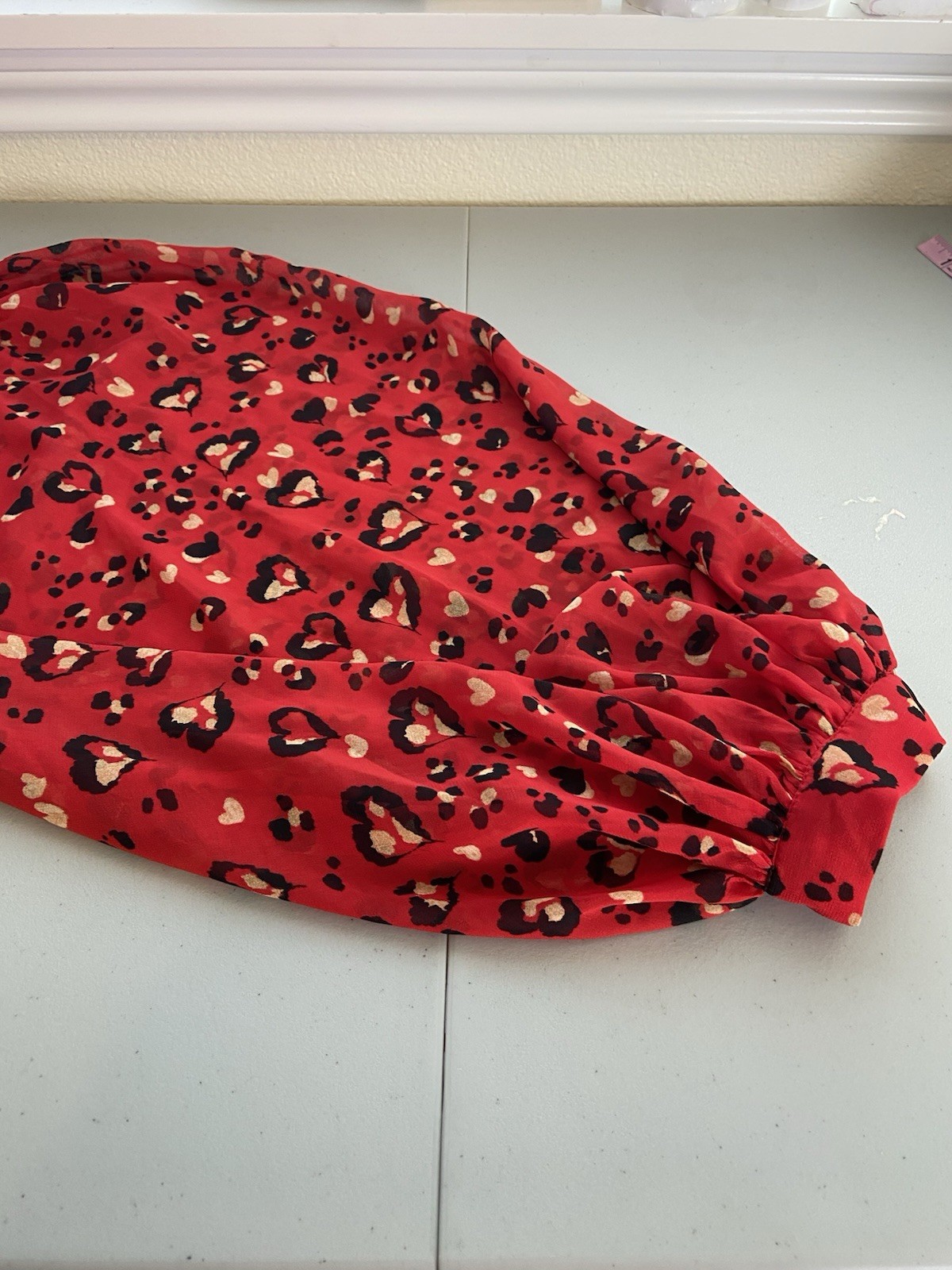 Chico’s Blouse Womens 3 Red Leopard Heart Sheer Top Tie Neck Long Sleeve NWT