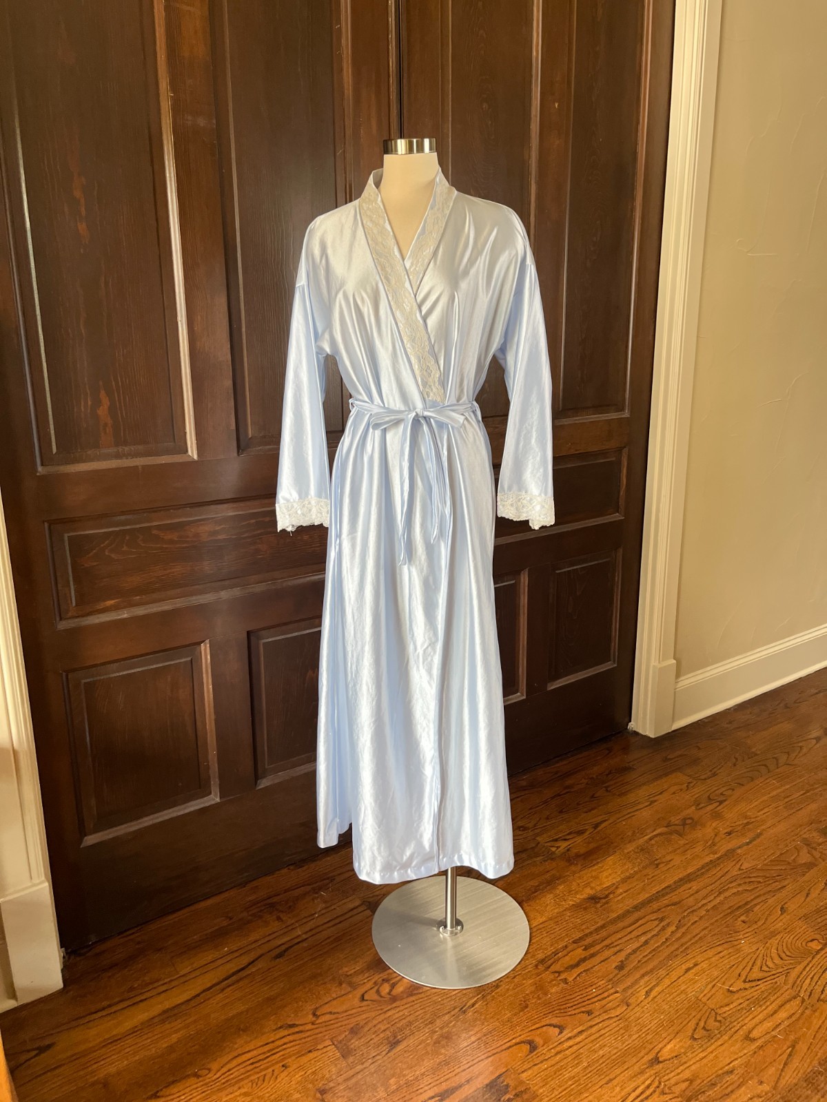 Heather Collection Women’s Long Sleeve Robe Size S Lace Trim Light Blue USA Made